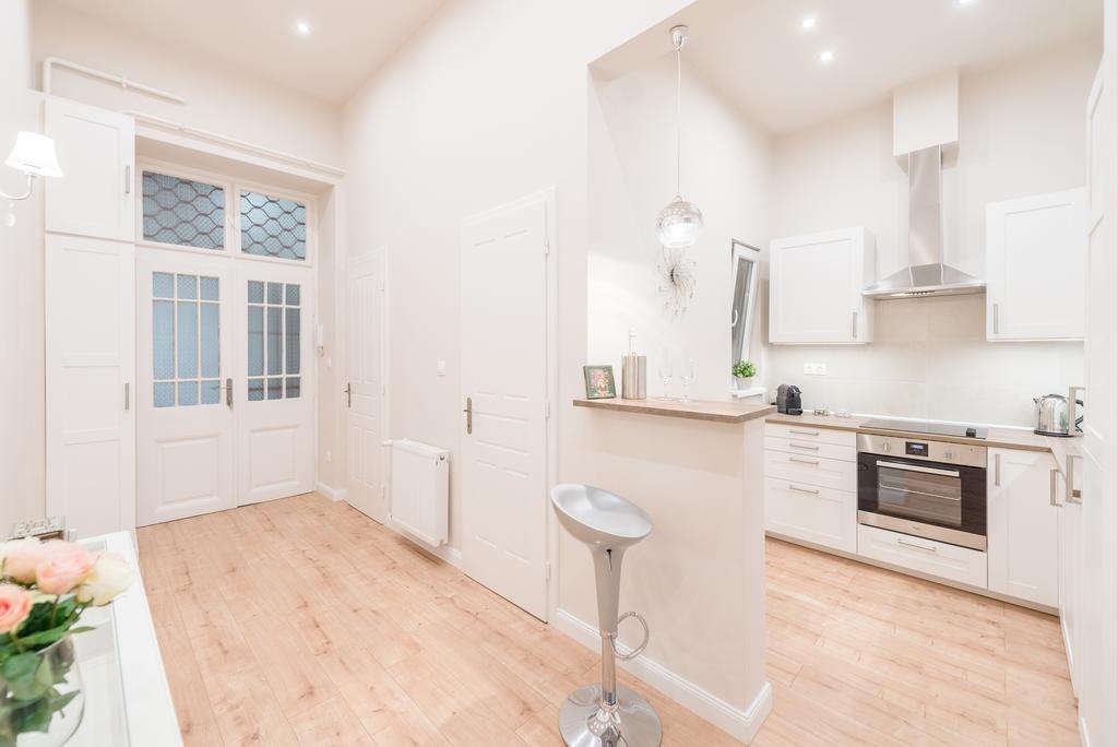 White Trees Apartment Budapest Bagian luar foto